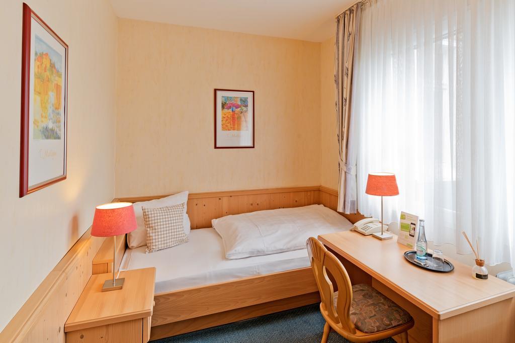 Hotel Bergischer Hof Windeck Ngoại thất bức ảnh
